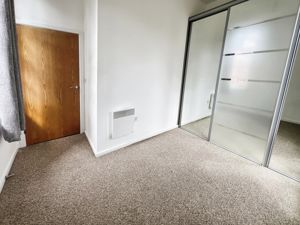 Bedroom- click for photo gallery